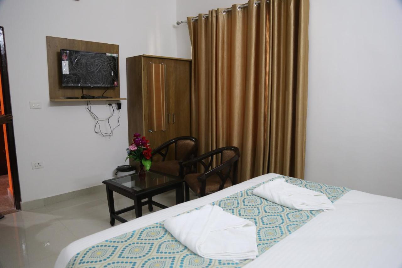 Hotel Yog Tapovan- Rafting Available Rishīkesh Dış mekan fotoğraf
